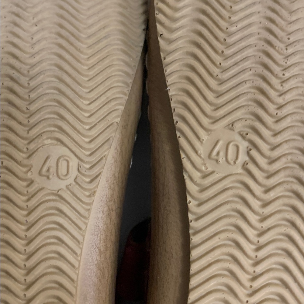 Rieker Red Leather Mary Janes Shoes Women’s Size 40 (Size 8.5-9) Laser Cut - Picture 4 of 10
